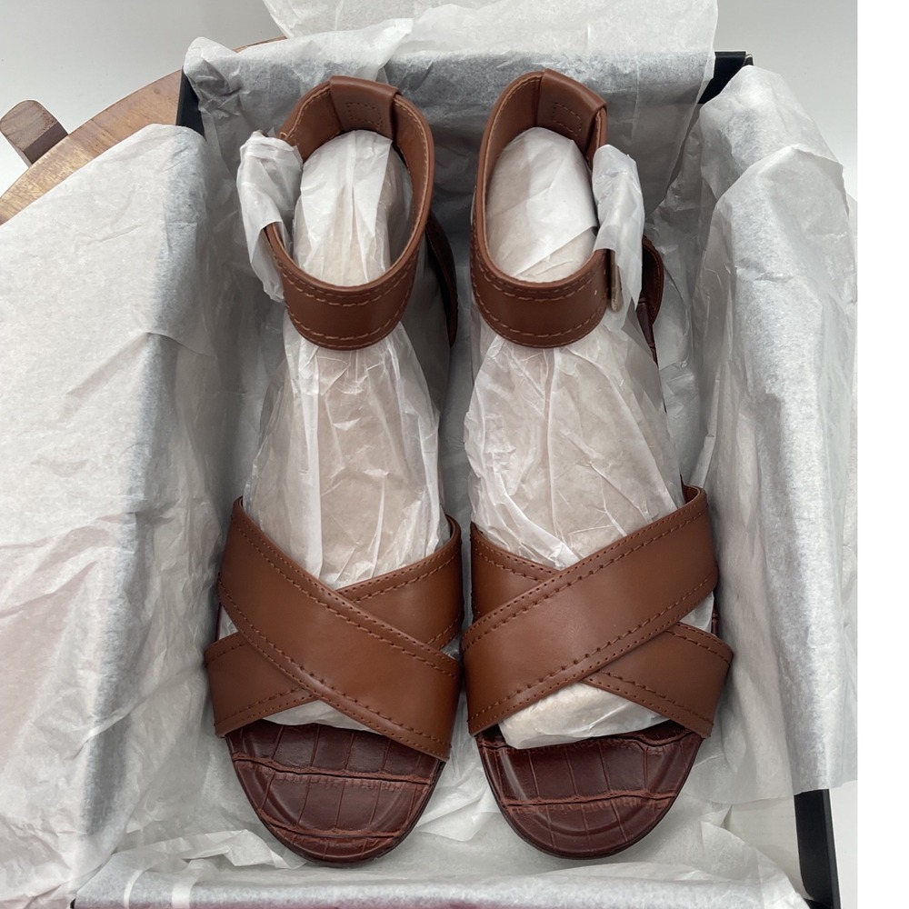 Naturalizer Brown Leather Ankle Strap Flat Sandals Croc Embossed Detail Size 8.5